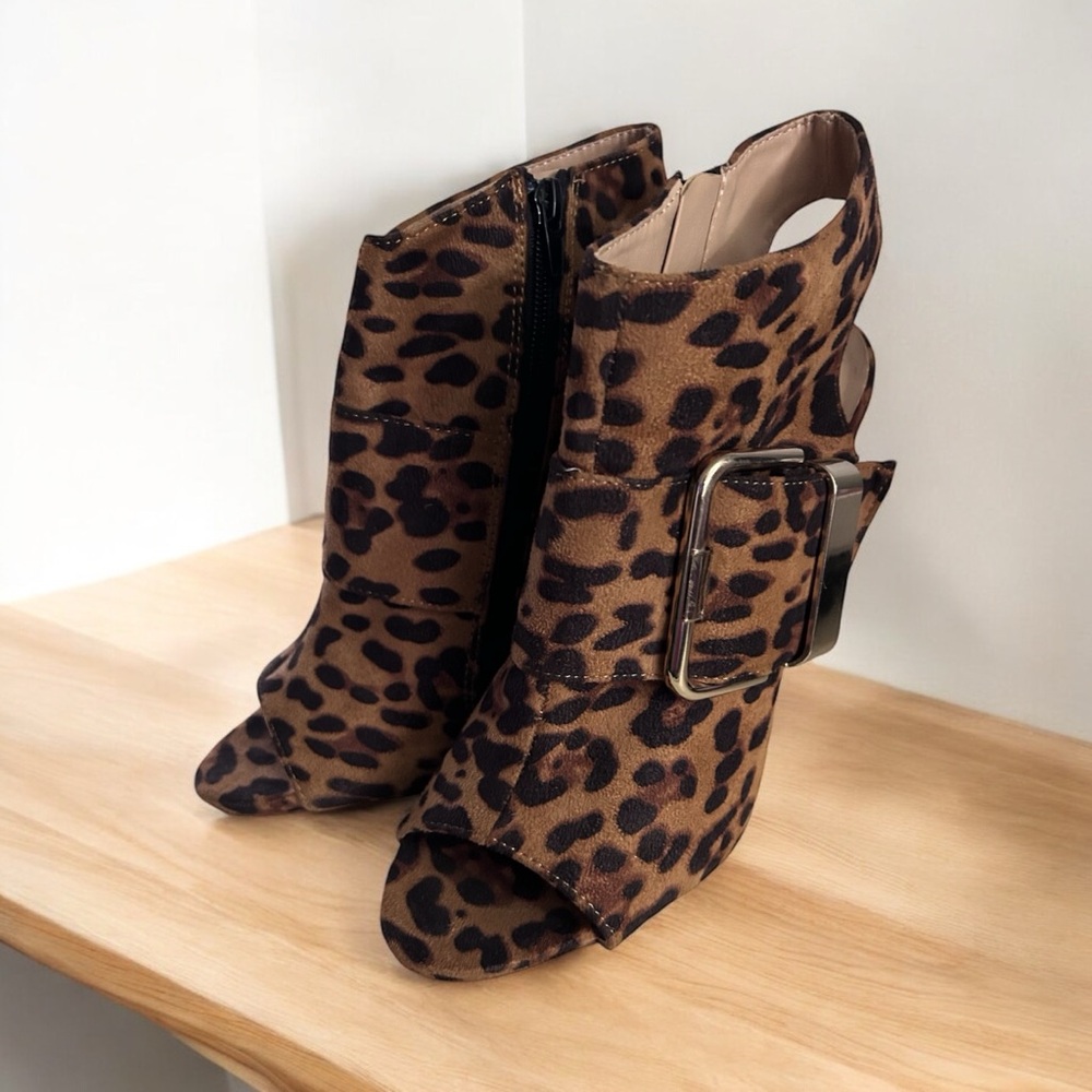 Cheetah and sassy